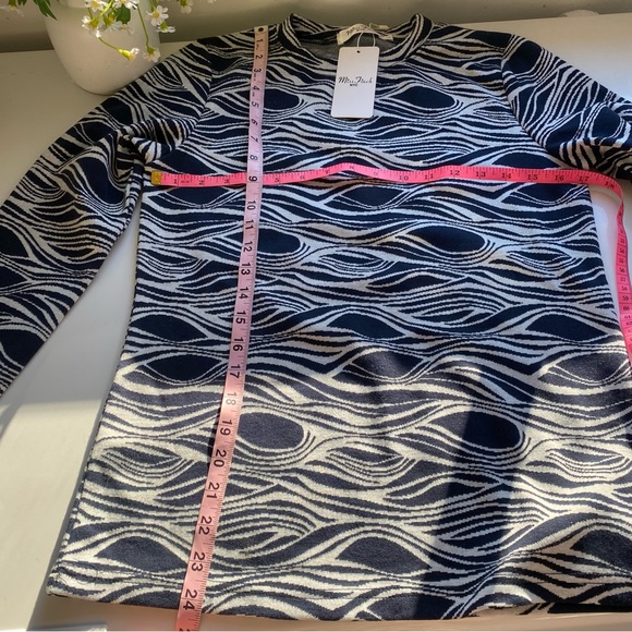 MISS FINCH NYC Women's Black Navy Striped Long Sleeve Sweater Size S - Picture 11 of 12